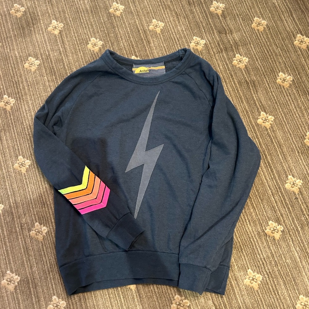 Aviator nation crewneck and size medium